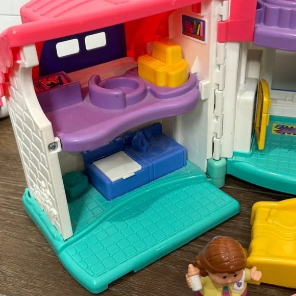 Fisher Price Little People Sweet Sounds Home Tested and Working, 10 Accessories - Picture 4 of 9